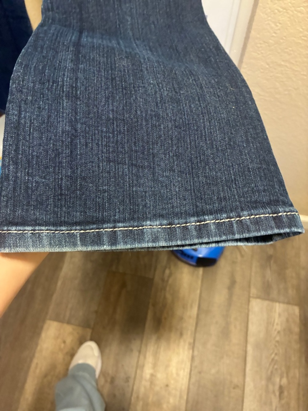 Miss Me signature Bootcut Jeans with embroidery and rhinestones - Picture 10 of 14